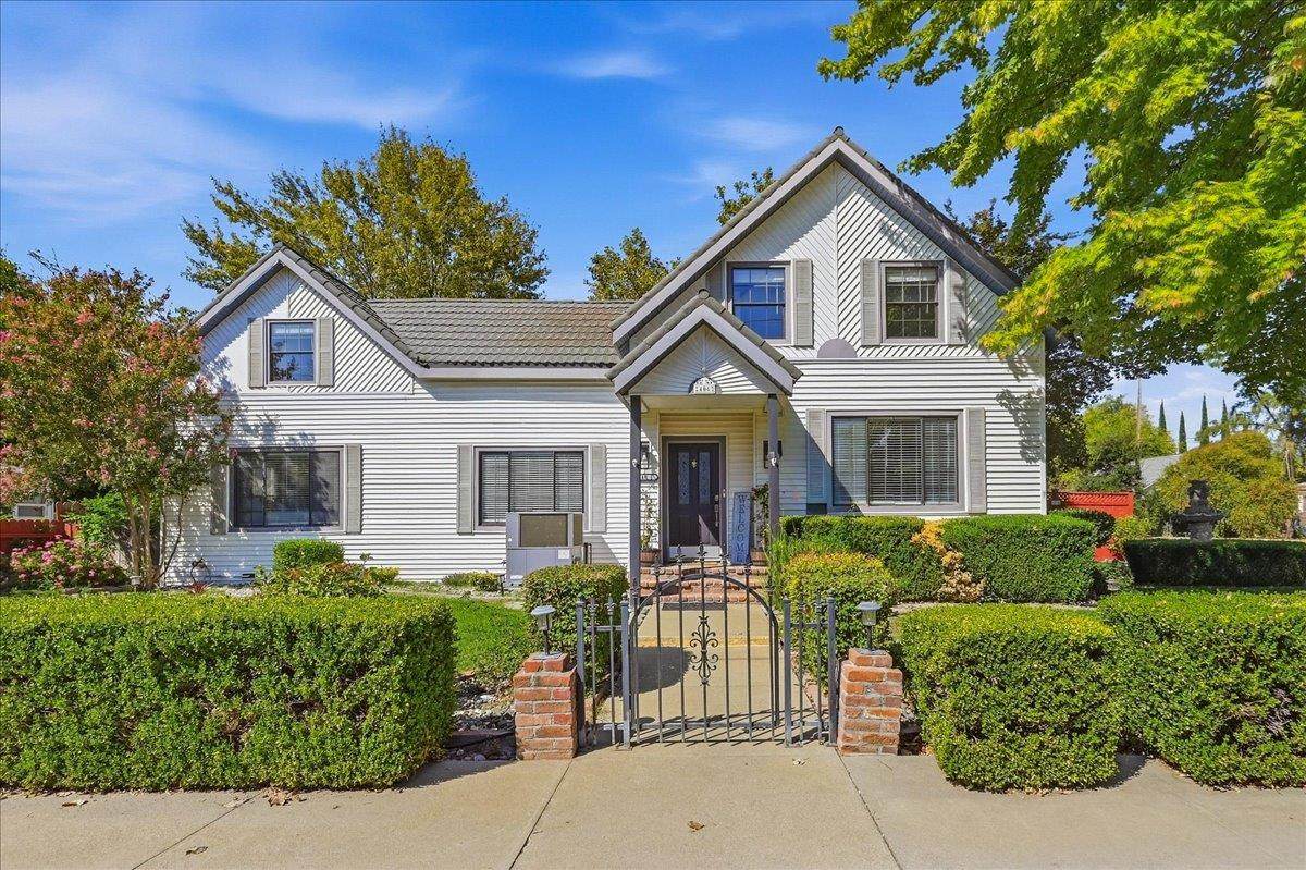 406 C Street - Photo 1