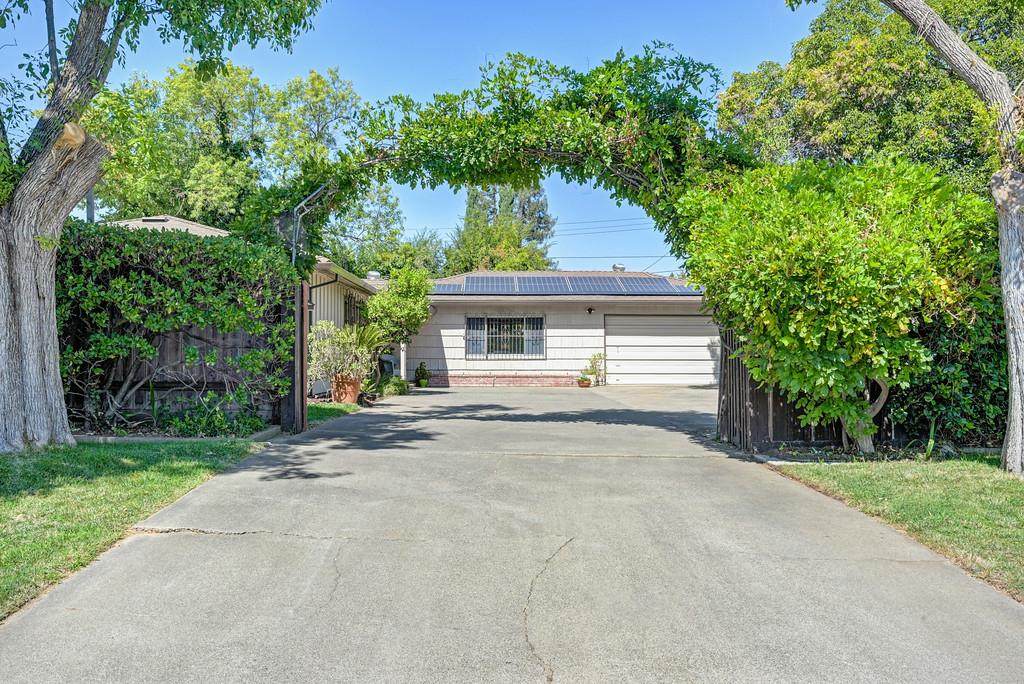 5017 Springfield Way - Photo 1