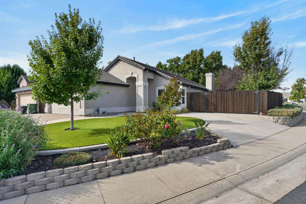 8825 Alder Grove Place - Photo 1