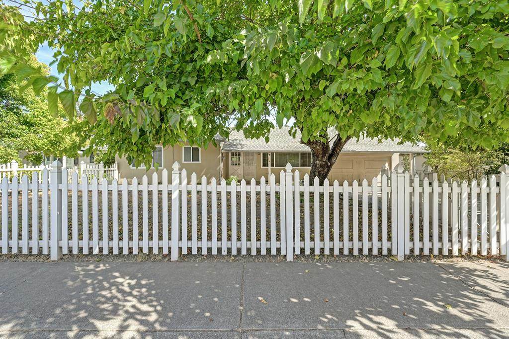 https://bt-photos.global.ssl.fastly.net/sacramento/orig_boomver_1_561229909-2.jpg