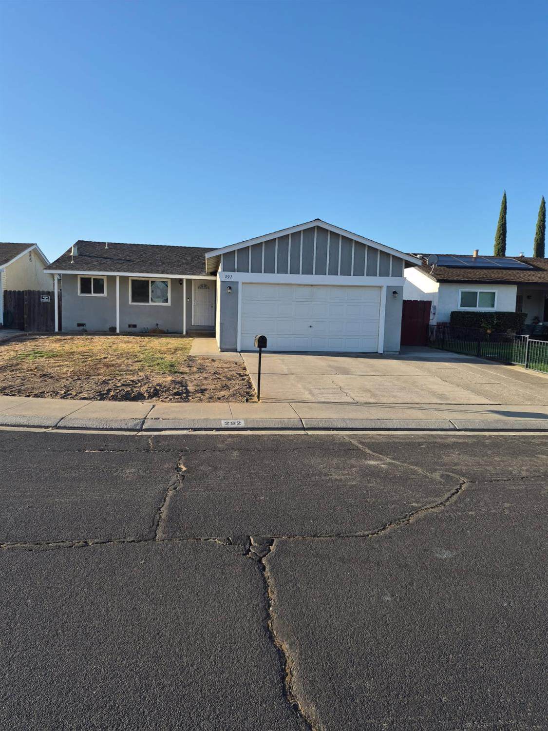 292 Dana Court - Photo 1
