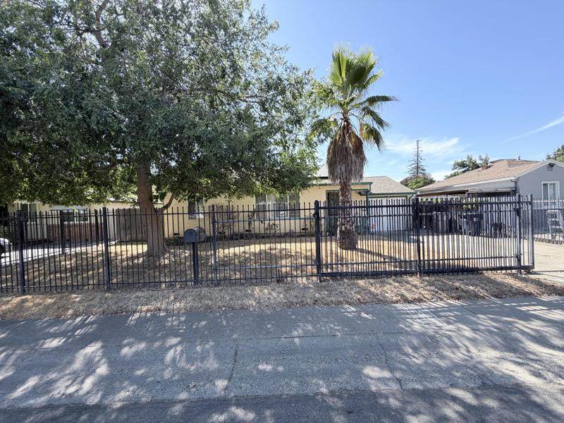 https://bt-photos.global.ssl.fastly.net/sacramento/orig_boomver_1_561230089-2.jpg