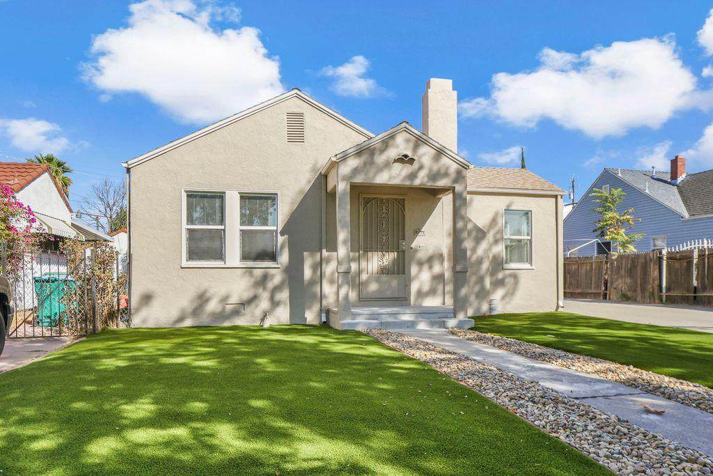 1524 Sycamore Avenue - Photo 1