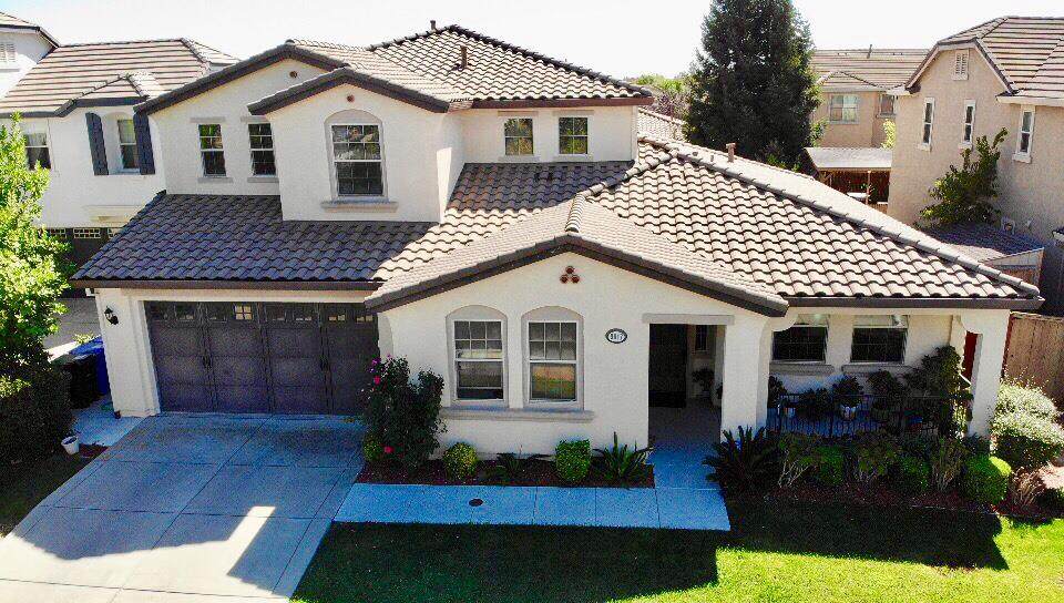 9817 Collie Way - Photo 1