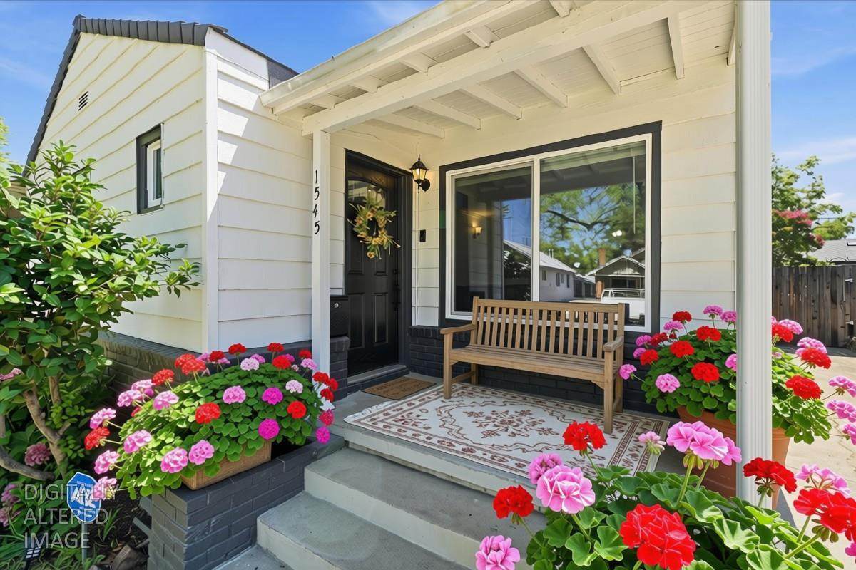1545 35th Street - Photo 1