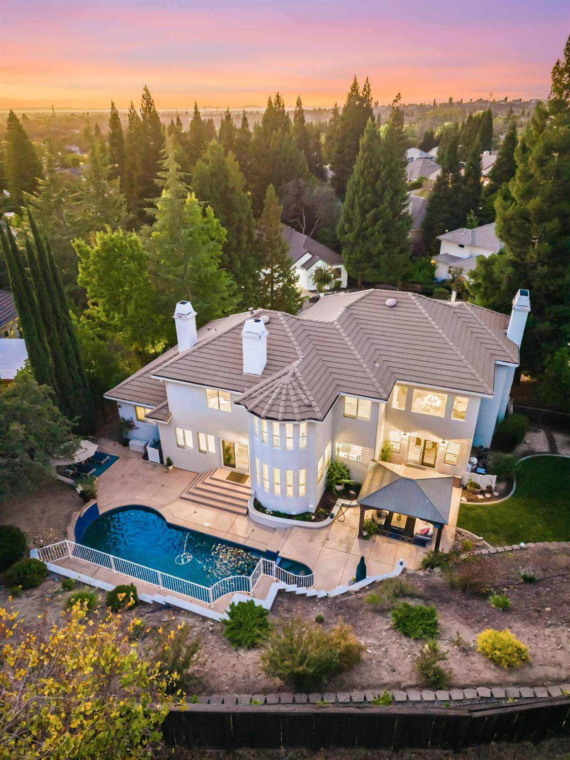 https://bt-photos.global.ssl.fastly.net/sacramento/1280_boomver_1_561231362-2.jpg
