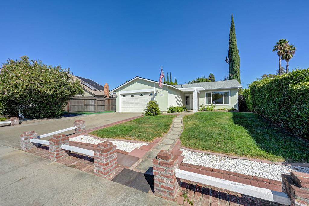https://bt-photos.global.ssl.fastly.net/sacramento/orig_boomver_1_561232573-2.jpg