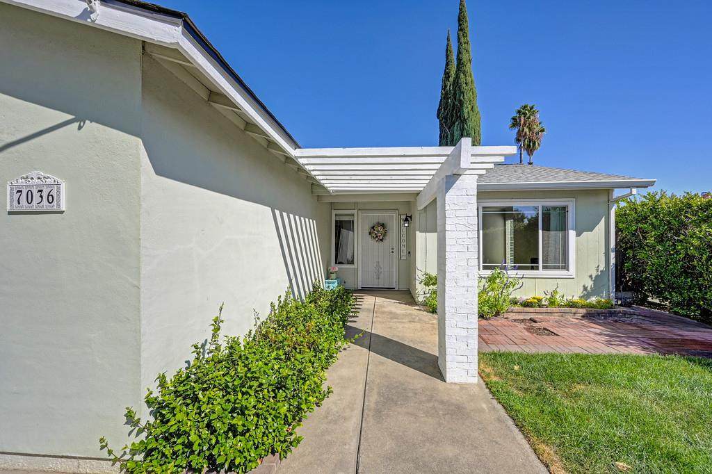 https://bt-photos.global.ssl.fastly.net/sacramento/orig_boomver_1_561232573-2.jpg