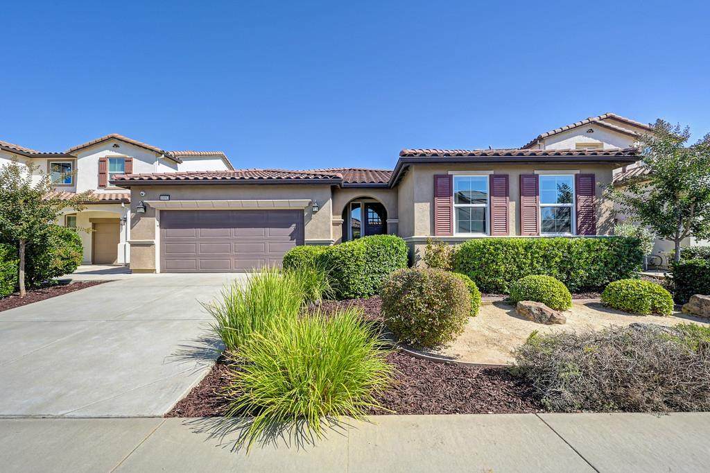 10093 Avocado Way - Photo 1