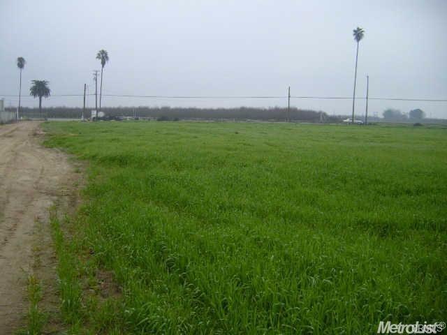 1 Robertson Road - Photo 1