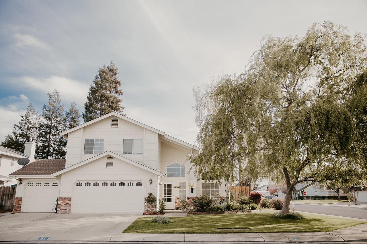 1501 Crestwood Drive - Photo 1
