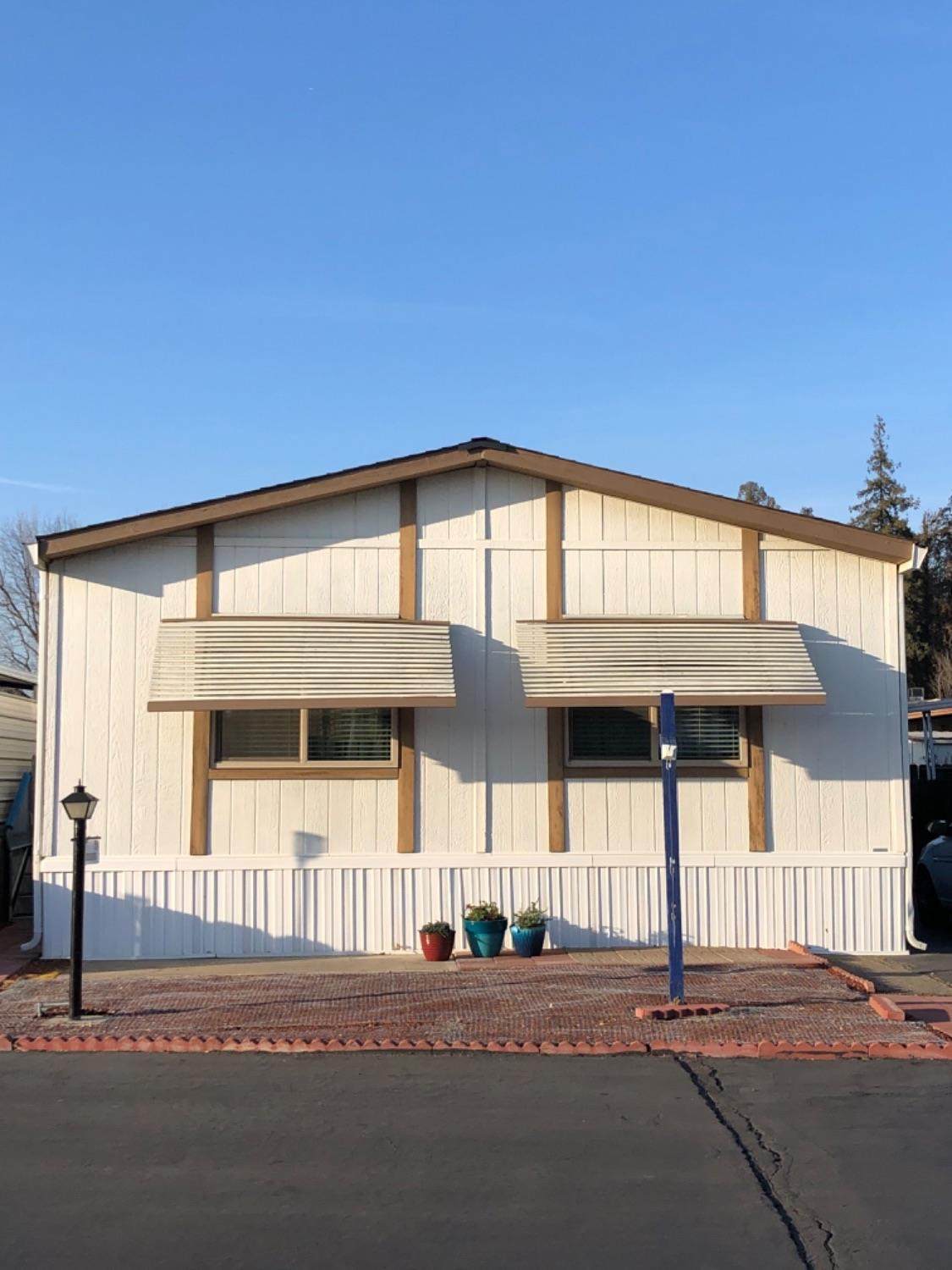 425 20th Century Blvd - Photo 1