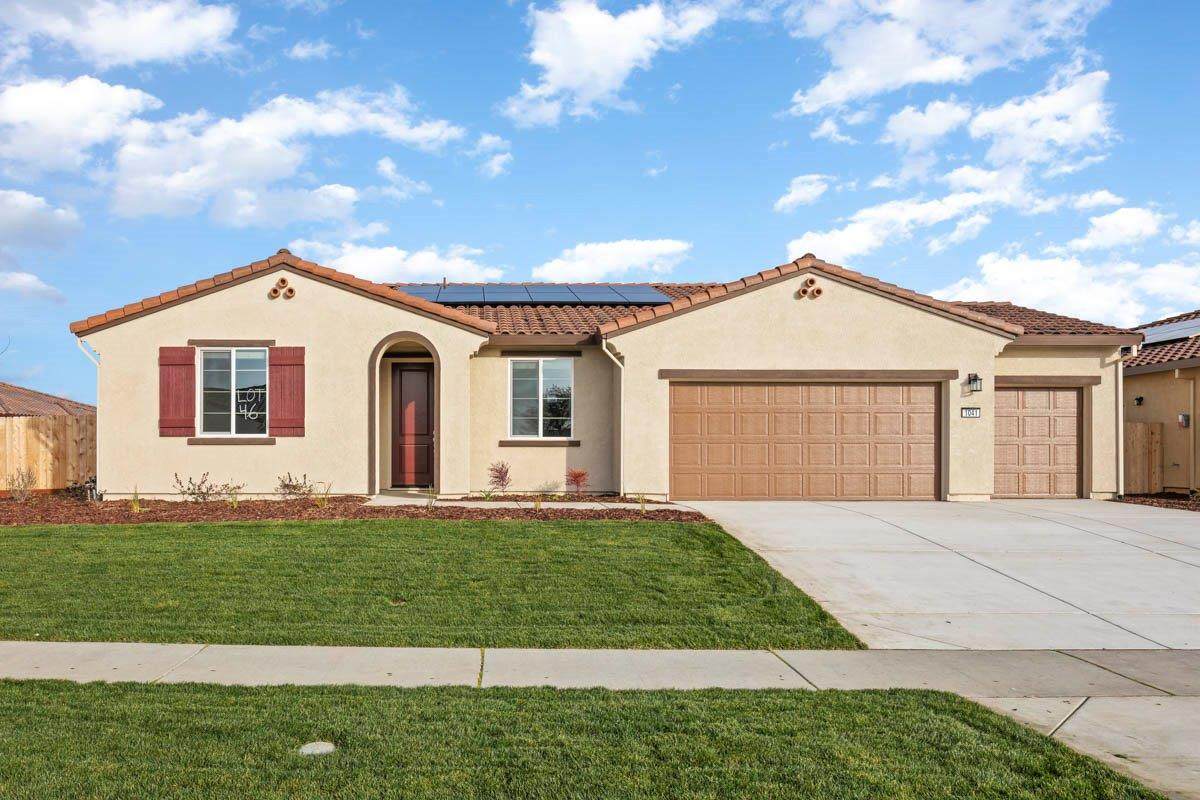 1041 Thunder Ranch Way - Photo 1