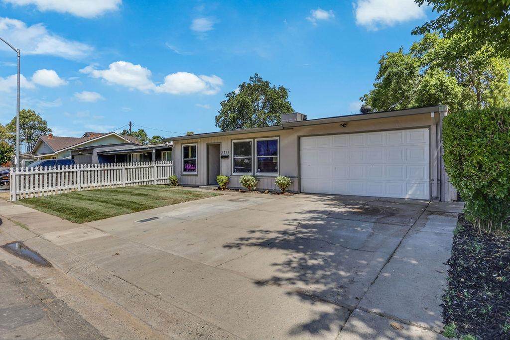 5131 38th Avenue - Photo 1