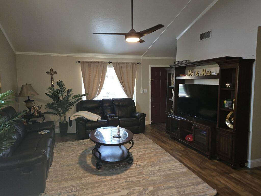 6109 Plymouth Road - Photo 1