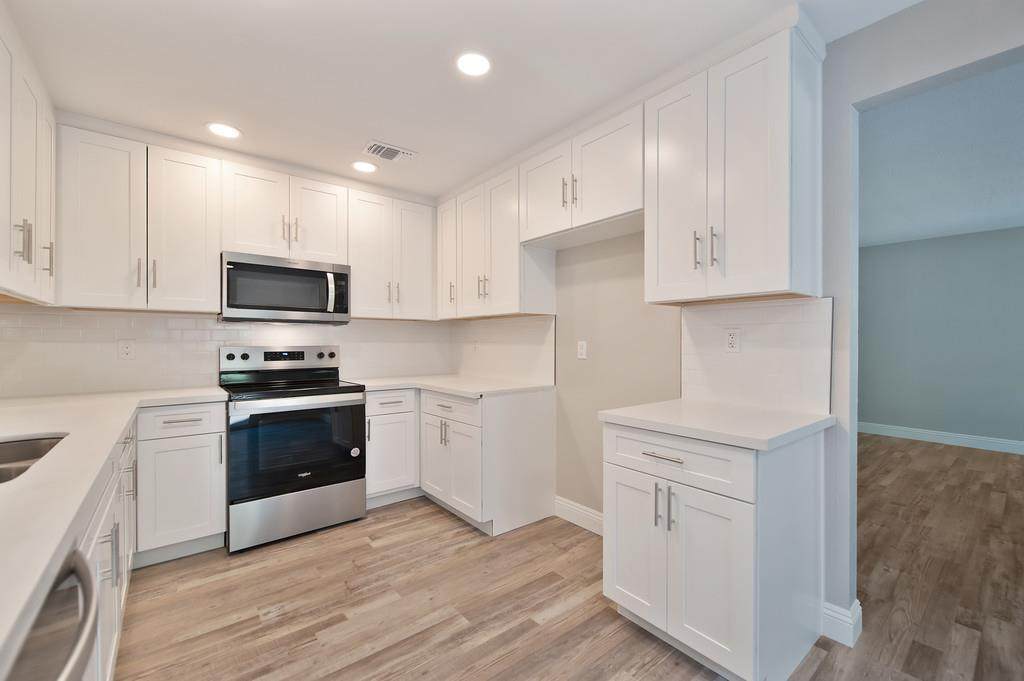 5824 Peppermill Court - Photo 1