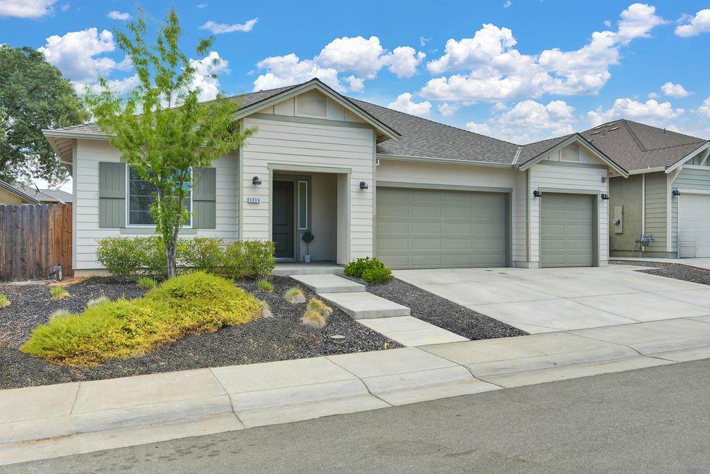 9809 Emerald Park Drive - Photo 1