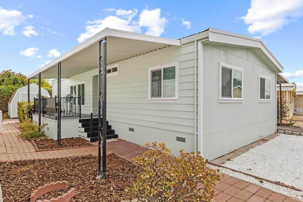 7600 Golden Eye Lane - Photo 1