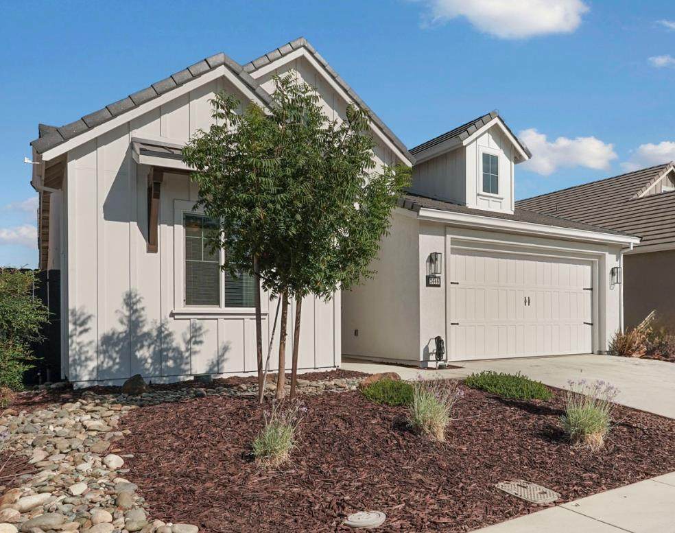 2446 Paramount Ln - Photo 1