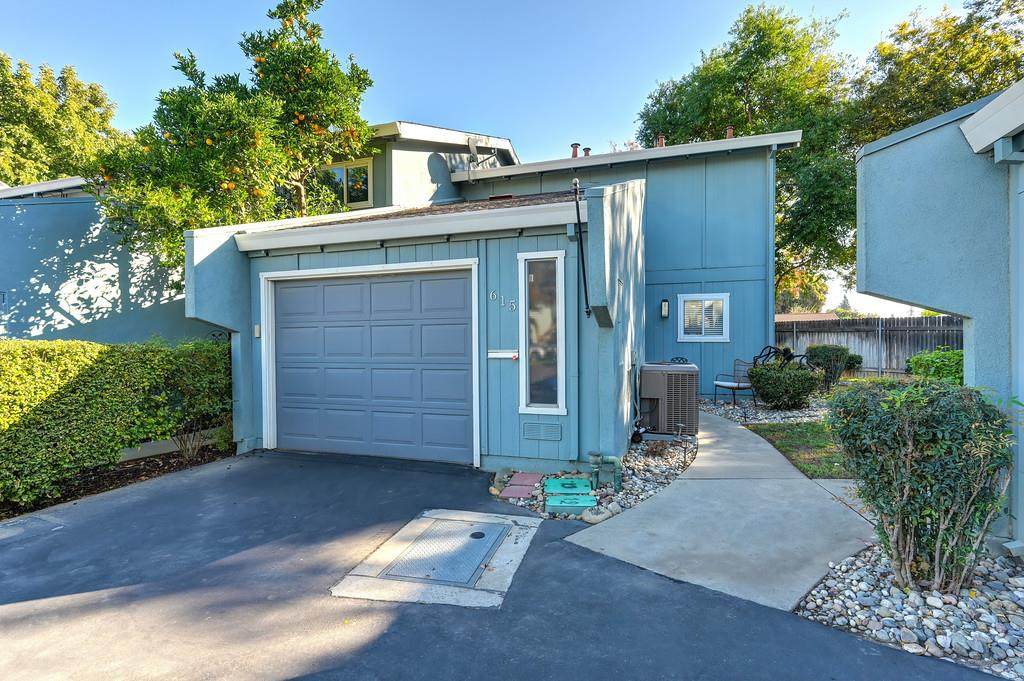 615 Knollwood Drive - Photo 1