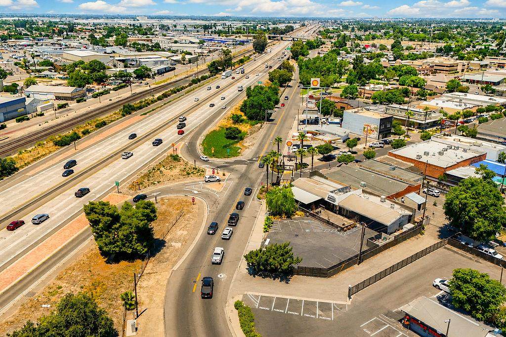 https://bt-photos.global.ssl.fastly.net/sacramento/orig_boomver_2_561038393-2.jpg