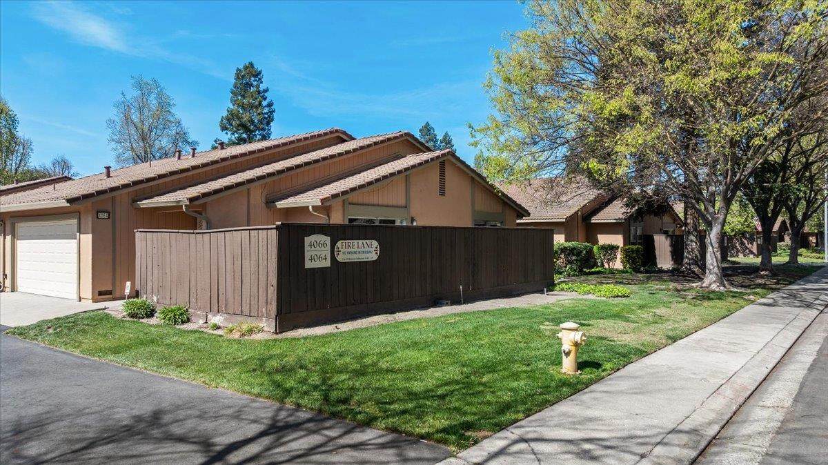 4064 Elmo Loop - Photo 1
