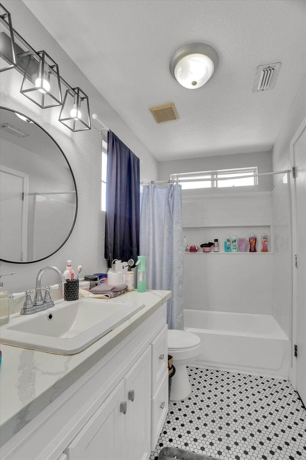 https://bt-photos.global.ssl.fastly.net/sacramento/1280_boomver_2_561092607-2.jpg
