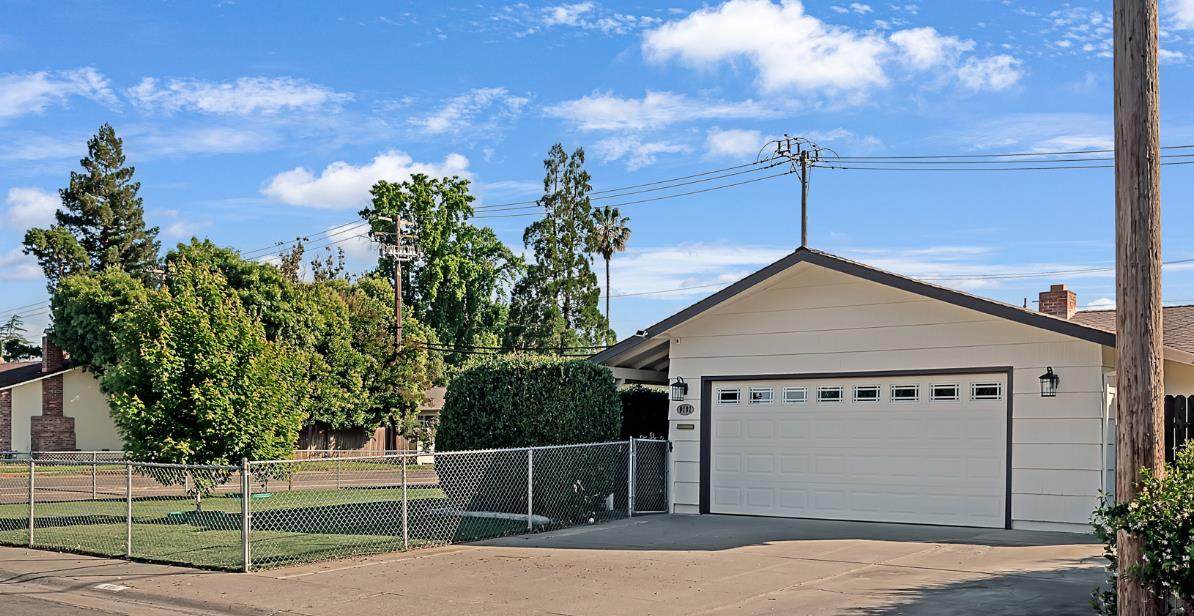 https://bt-photos.global.ssl.fastly.net/sacramento/1280_boomver_2_561096392-2.jpg