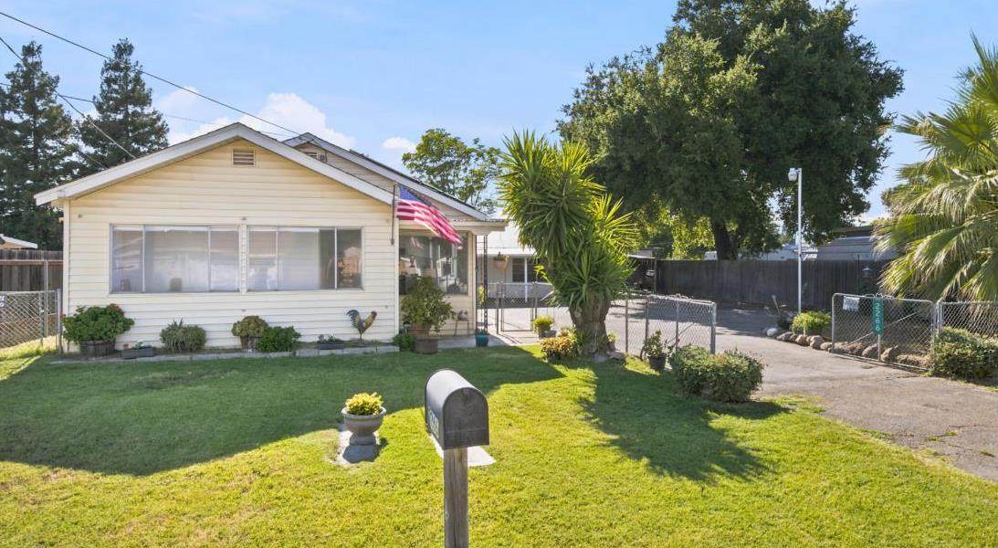 2266 Mulberry - Photo 1