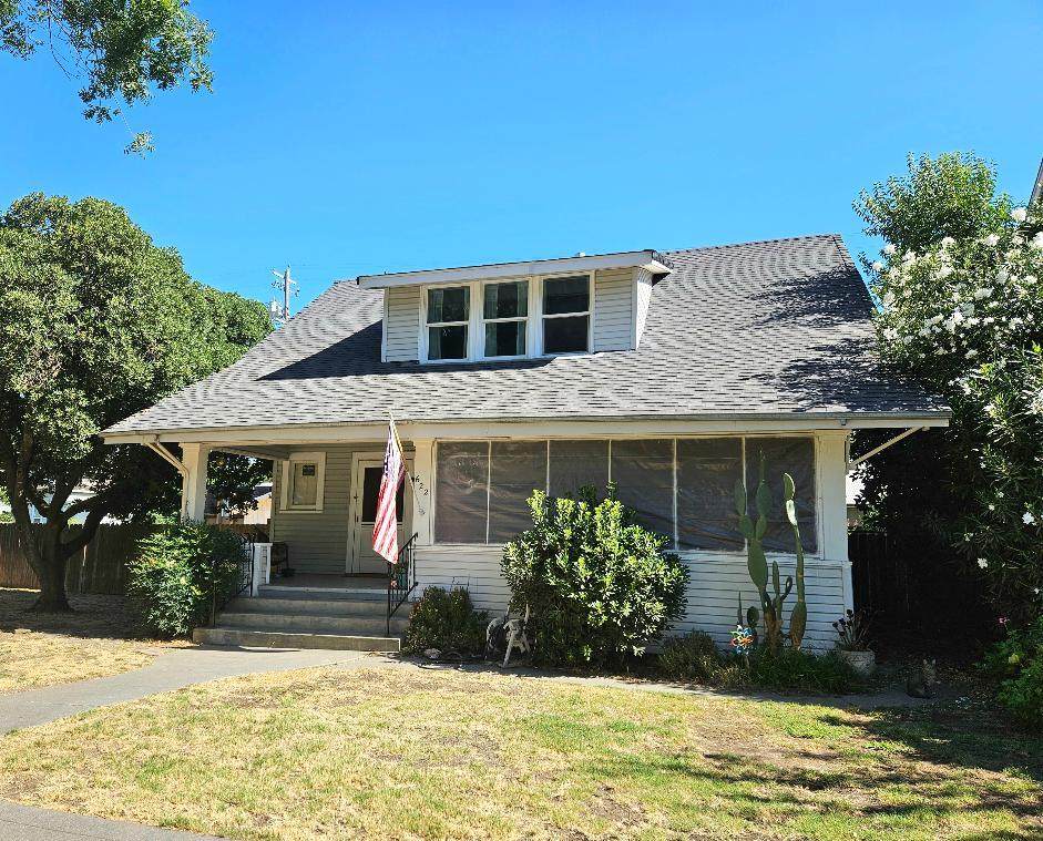 622 Oak Street - Photo 1