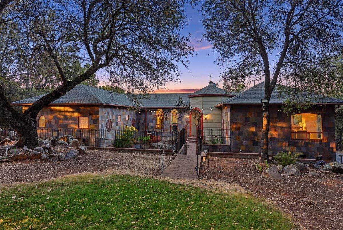 15873 Woodlake Court - Photo 1