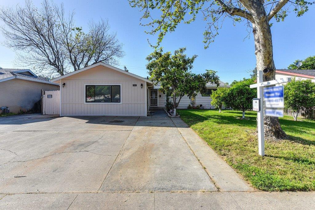 2340 Zinfandel Drive - Photo 1