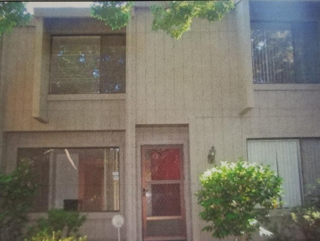 1057 Commons Drive - Photo 1