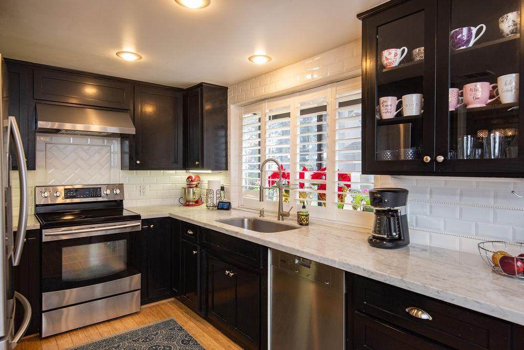 1725 Edgebrook Drive - Photo 1