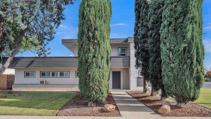 2103 Sampson Street - Photo 1