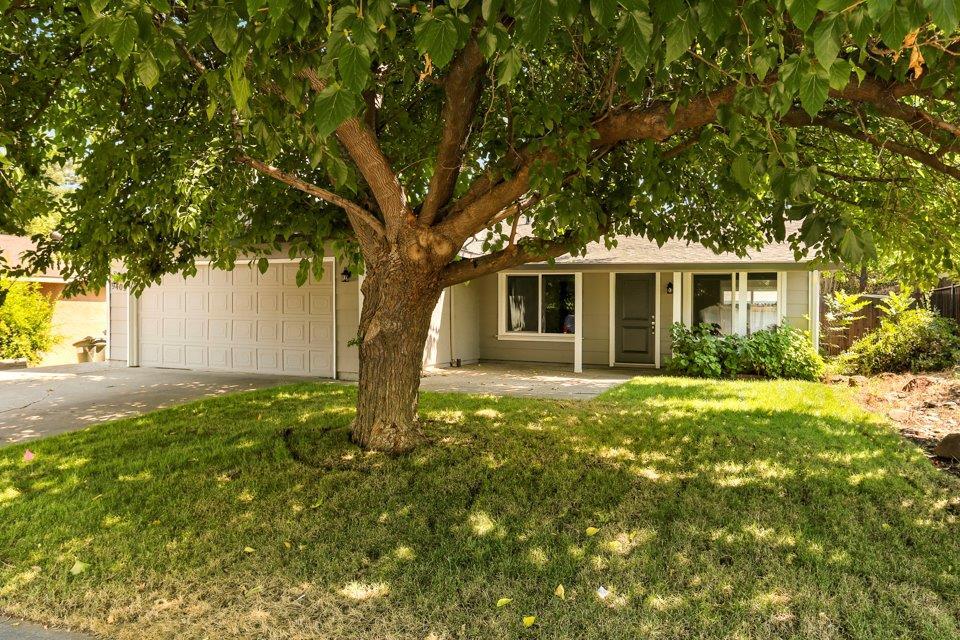 9405 Bravo Way - Photo 1