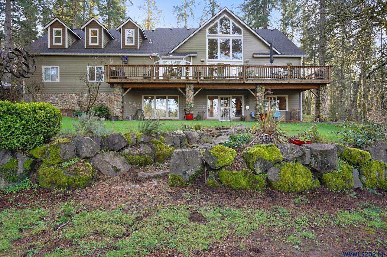 423 Bavarian Wy - Photo 1