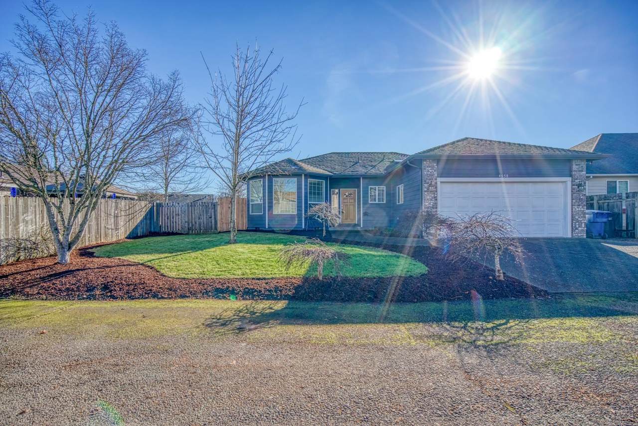 4658 Manning Dr - Photo 1