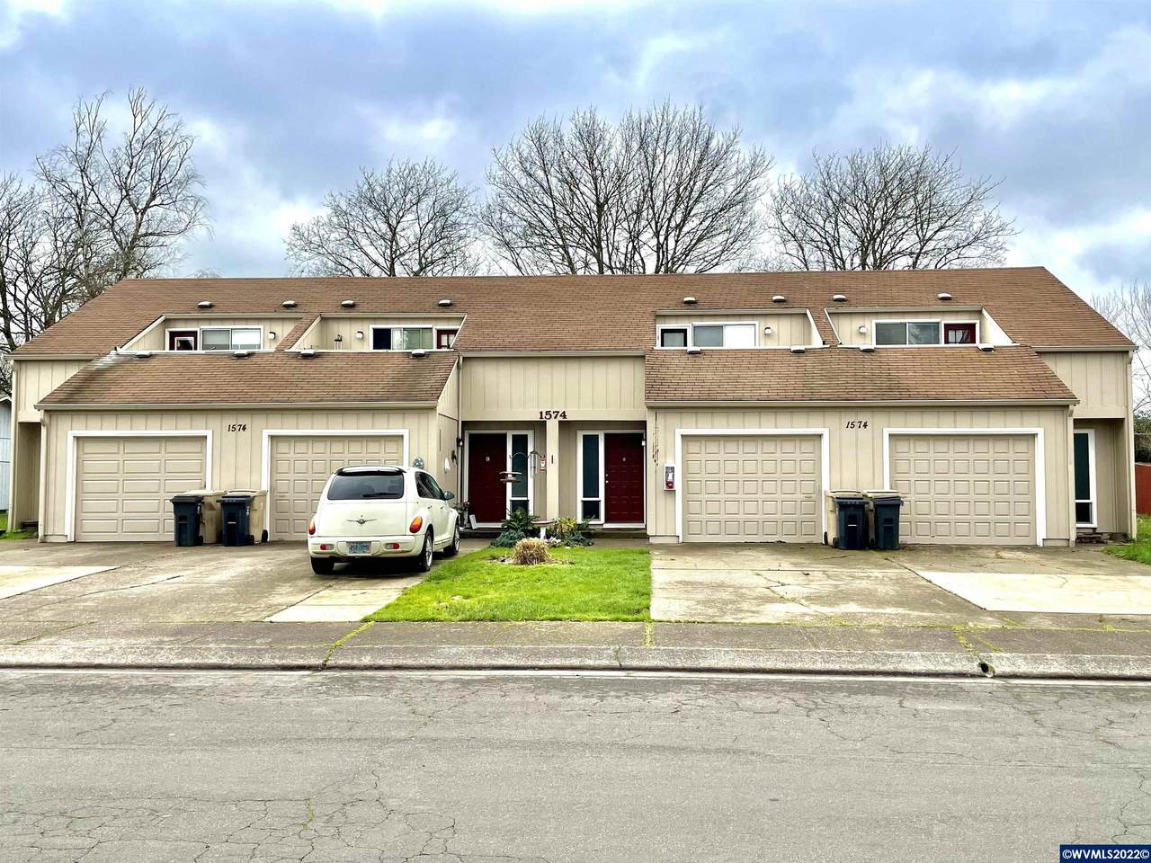 1574 Del Rio - Photo 1