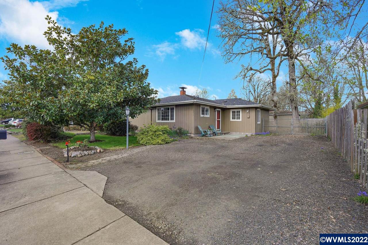2231 Applegate St - Photo 1