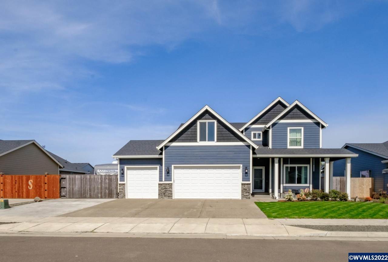 2111 Evergreen Av - Photo 1