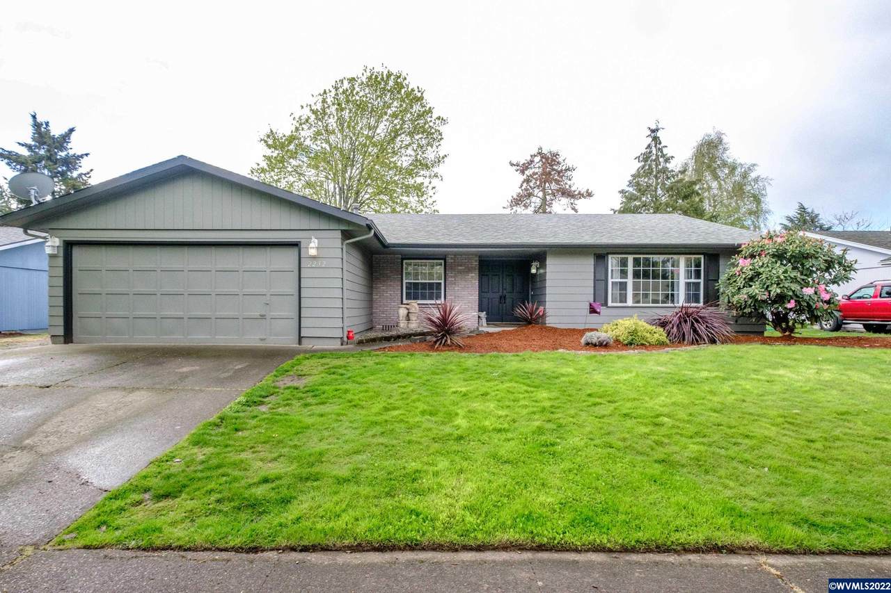 2232 Latona Dr - Photo 1