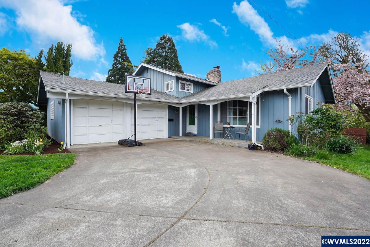 1420 Corina Dr - Photo 1