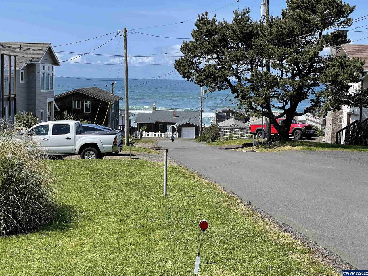 69th - Photo 1