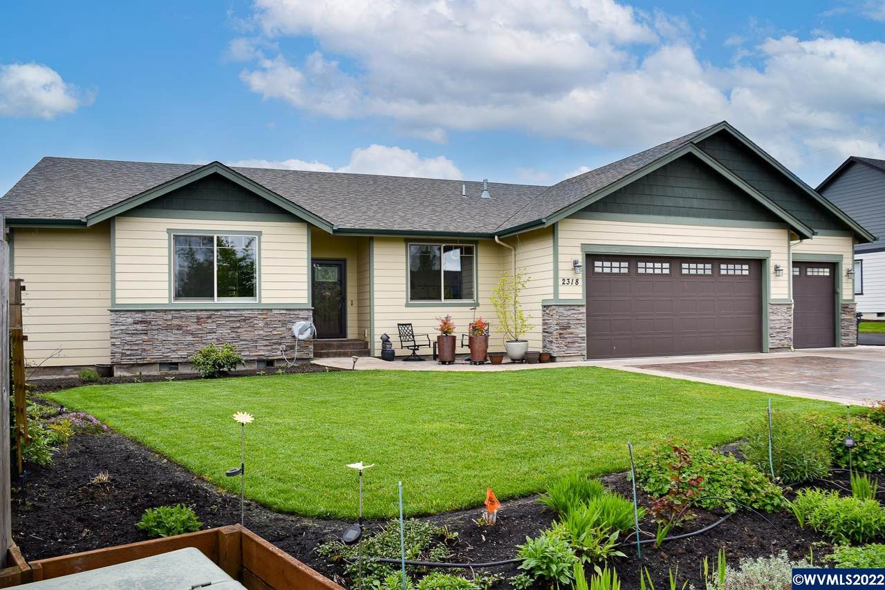 2318 Paddington Dr - Photo 1