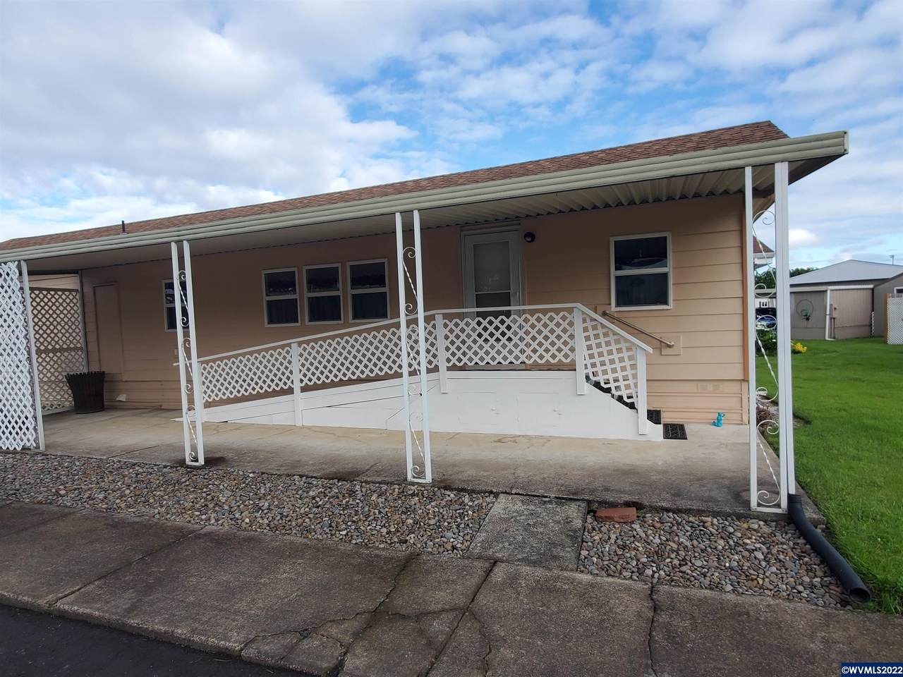 1418 Pine (#24) - Photo 1
