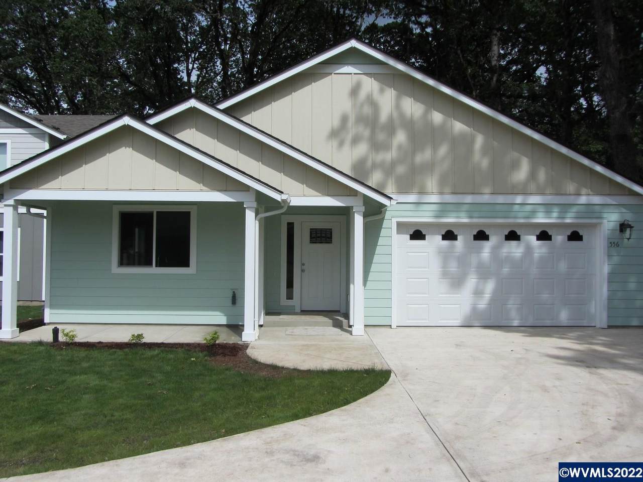 556 Walker Rd - Photo 1