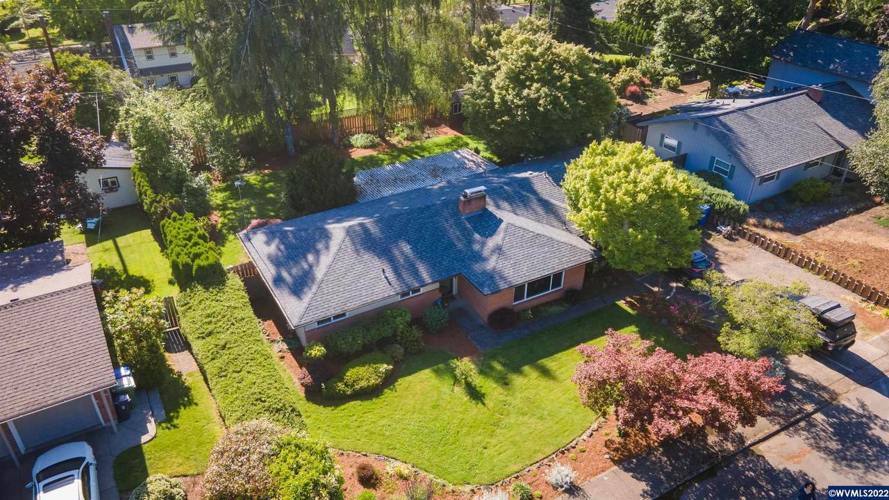 3395 Camellia Dr - Photo 1