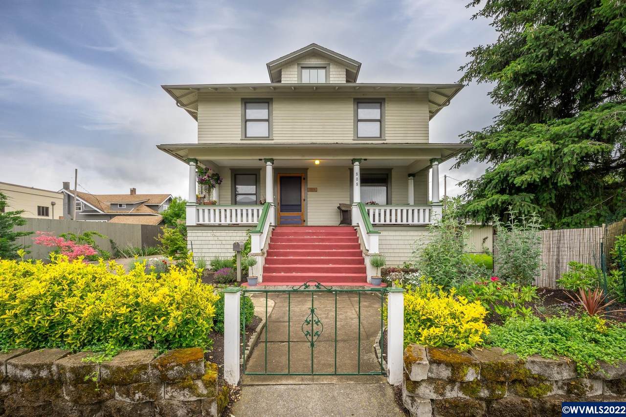 808 Elm St - Photo 1