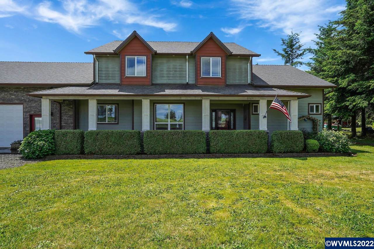 8688 Silver Falls Hwy - Photo 1